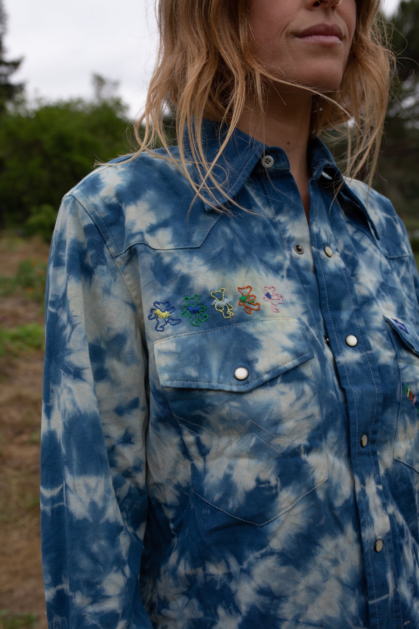 Deadhead Embroidered Western Shirt - Indigo