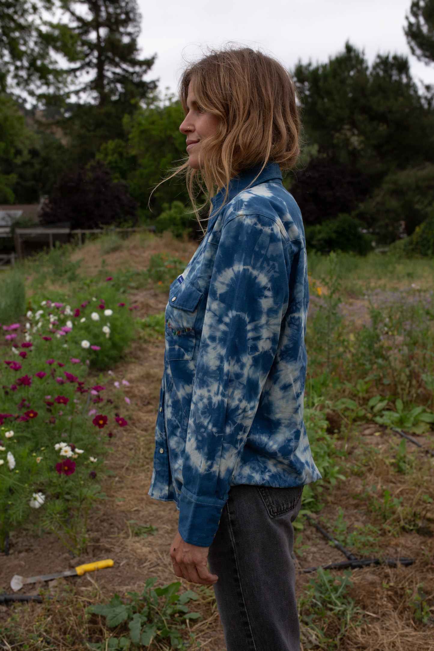 Deadhead Embroidered Western Shirt - Indigo